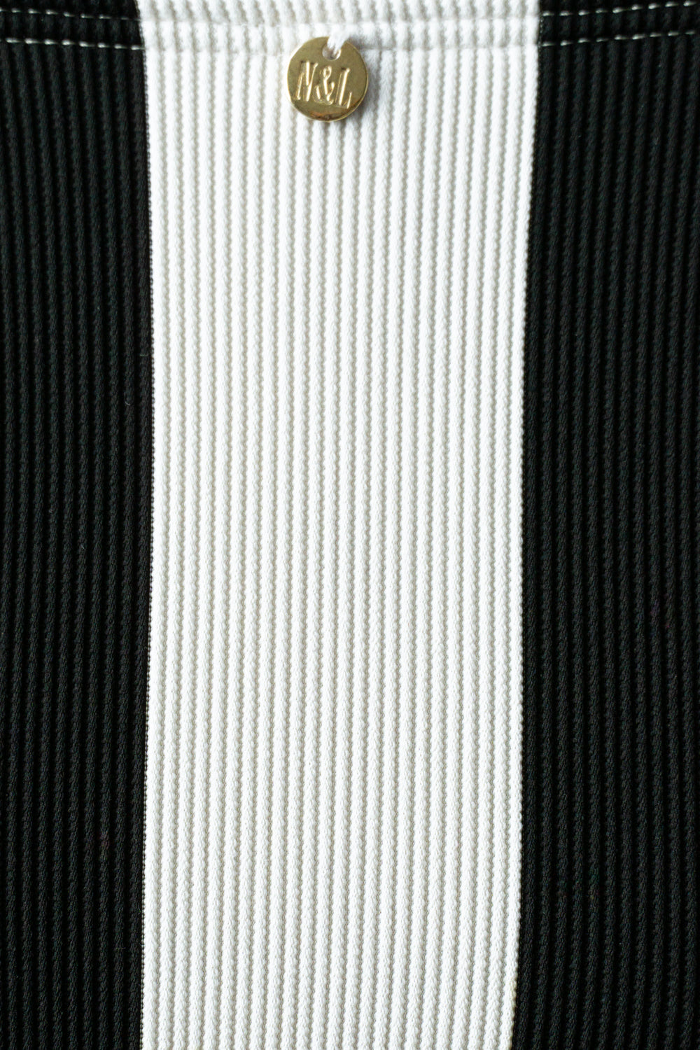 Nero e Bianco Medium Coverage Hose